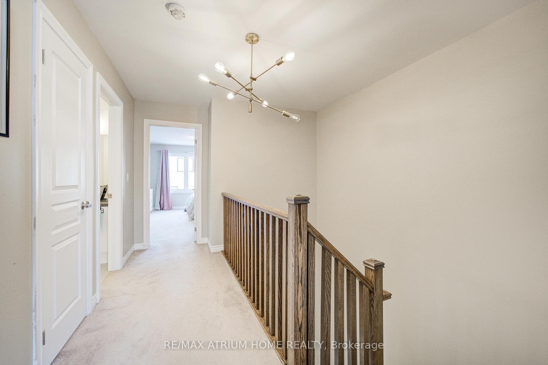 122 Chessington Avenue photo 35