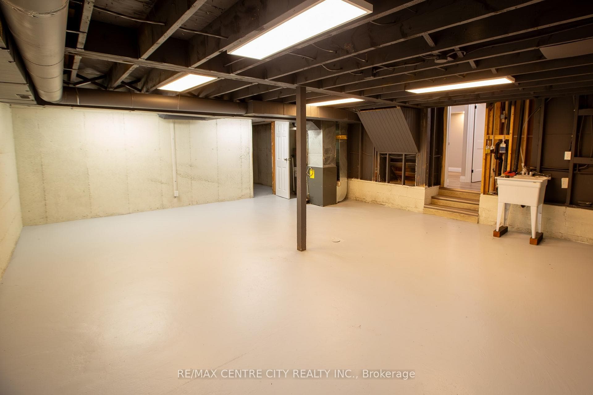 2193 Miller Avenue photo 36