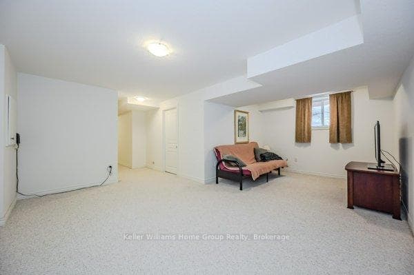 9 Wilkie Crescent photo 24