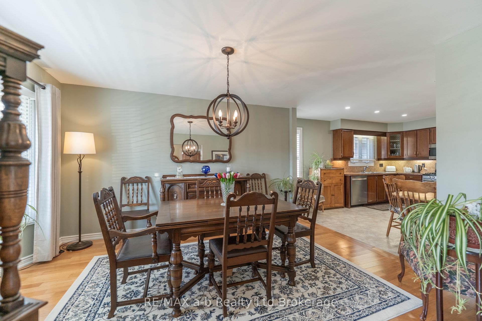 Open Concept Model with Dining Room to Kitchen