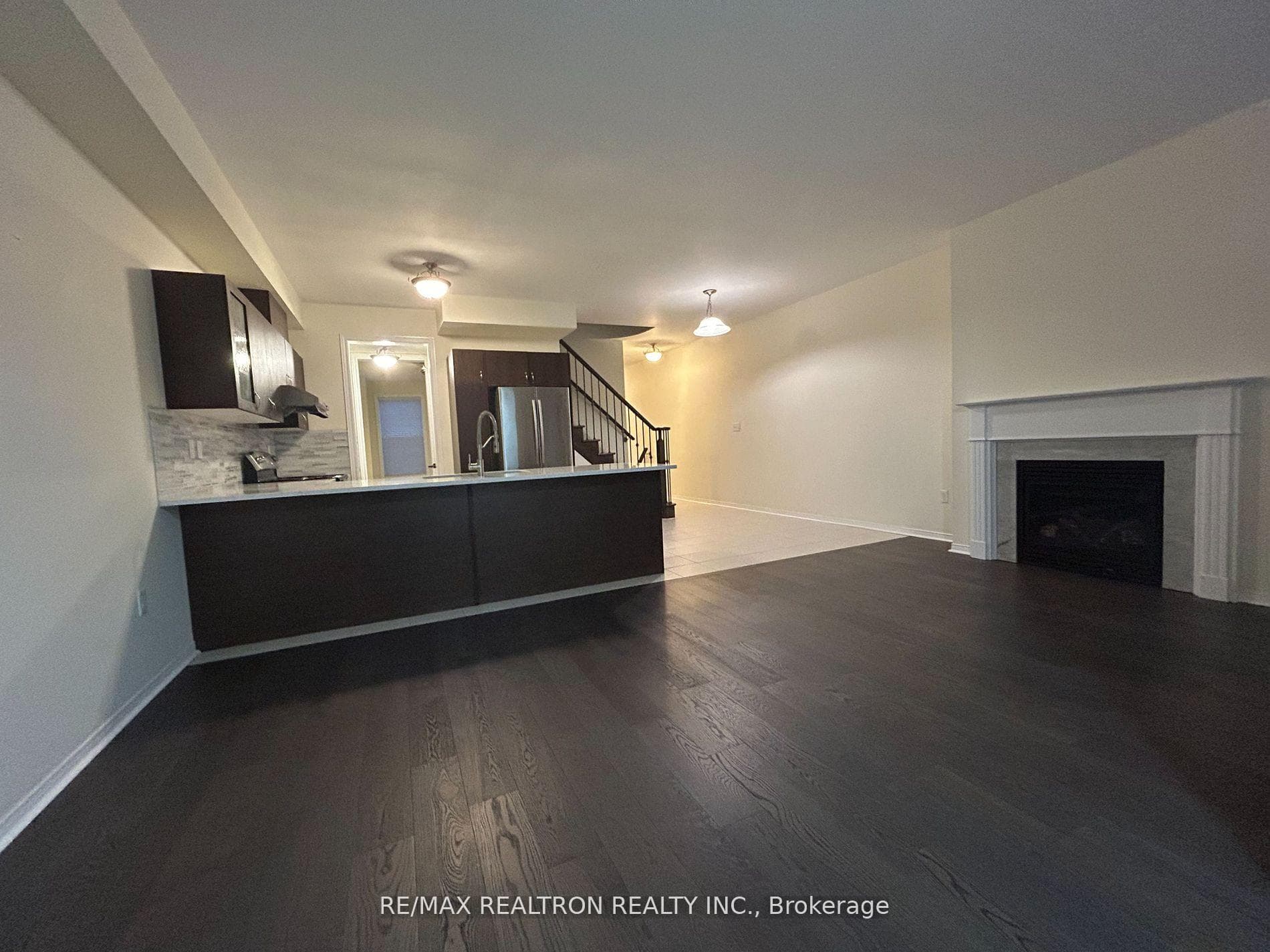 10284 Woodbine Avenue photo 4