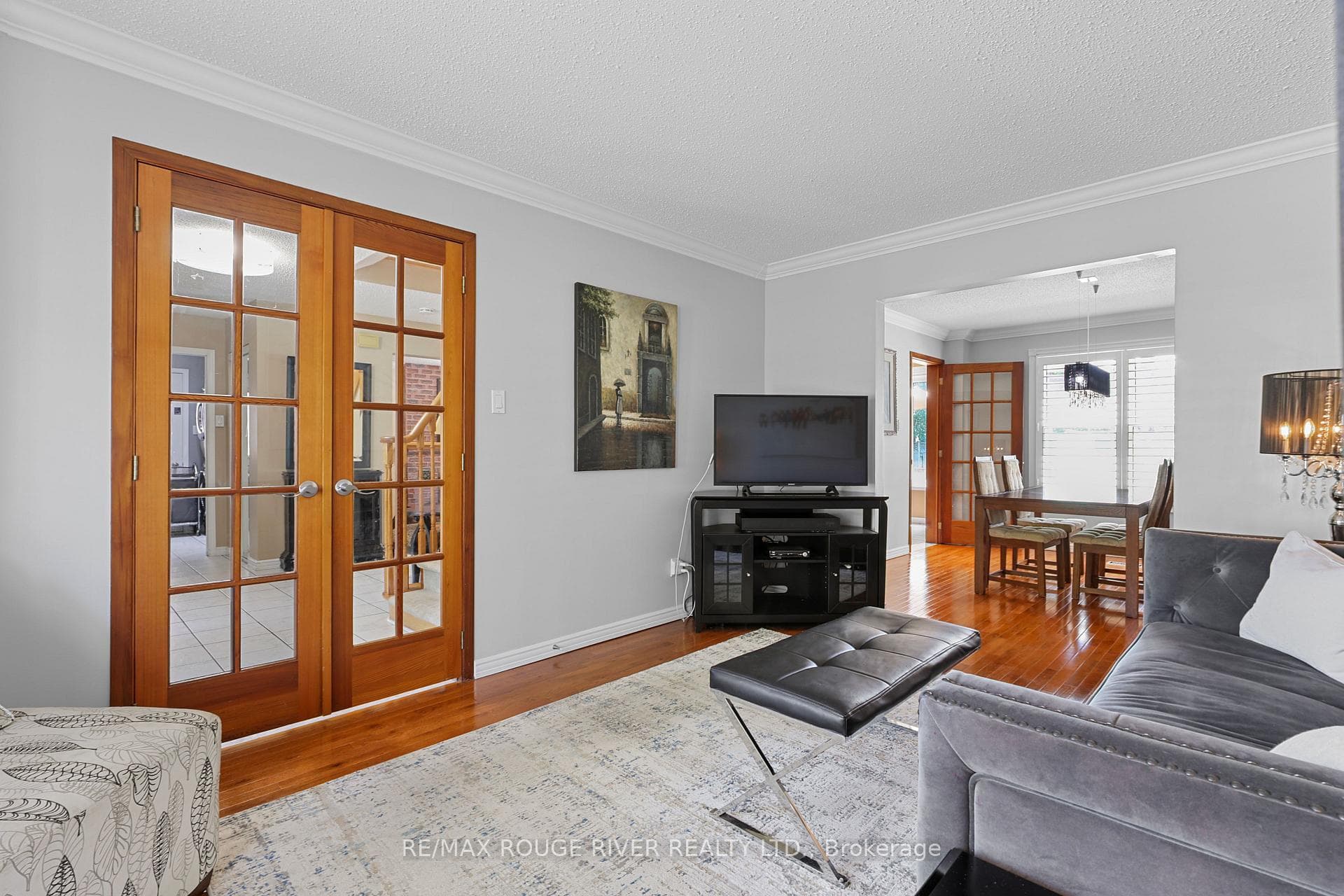 11 Canmore Boulevard photo 16