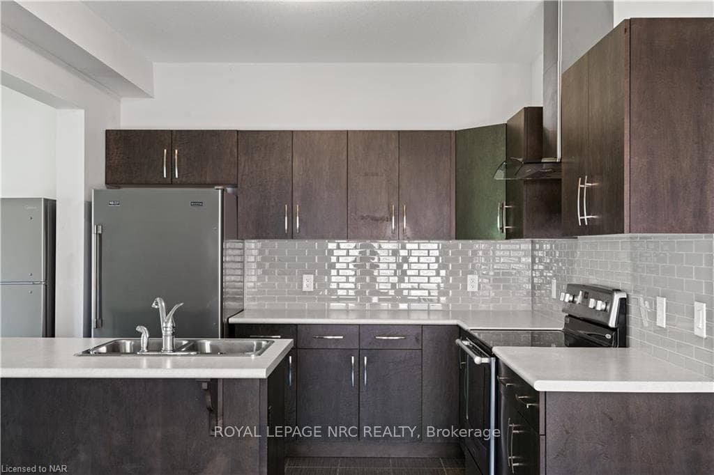 21 ELDERBERRY Road photo 7