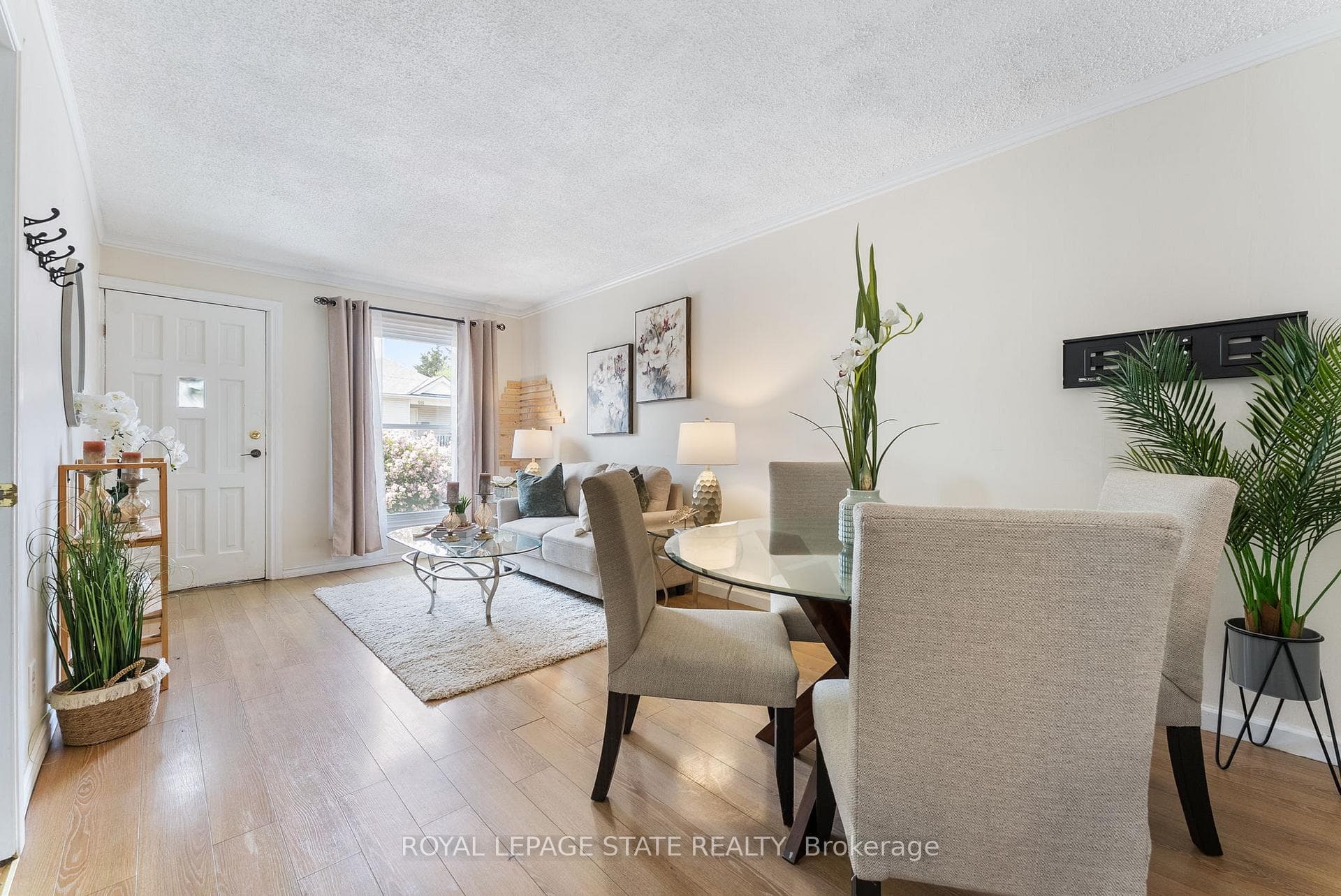 544 Mary Street photo 7