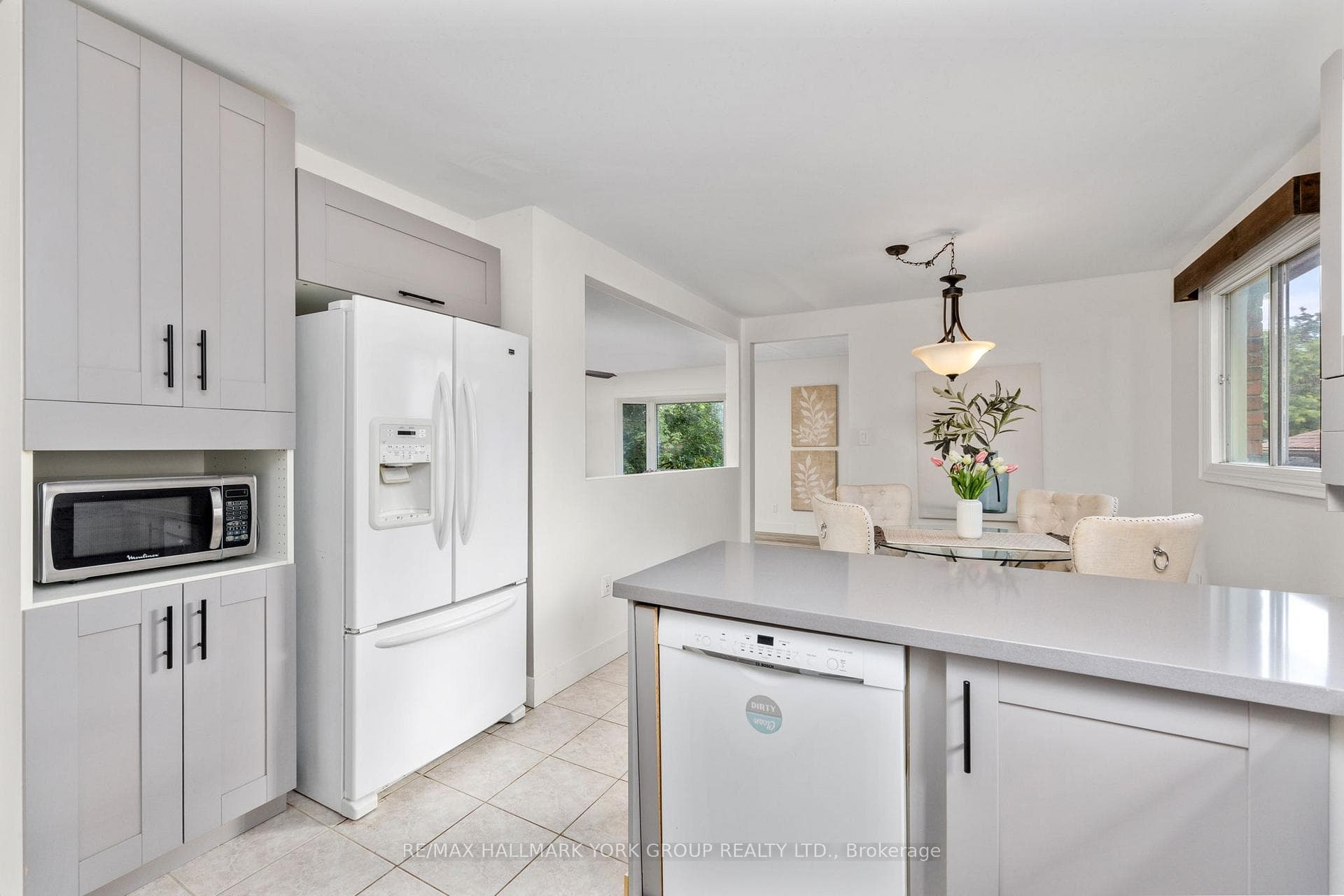 79 Maplegrove Avenue photo 10