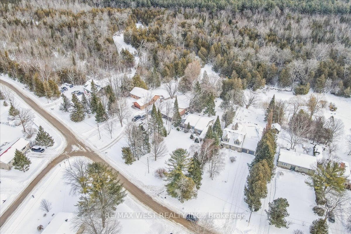 71 Pinecrest Road photo 2