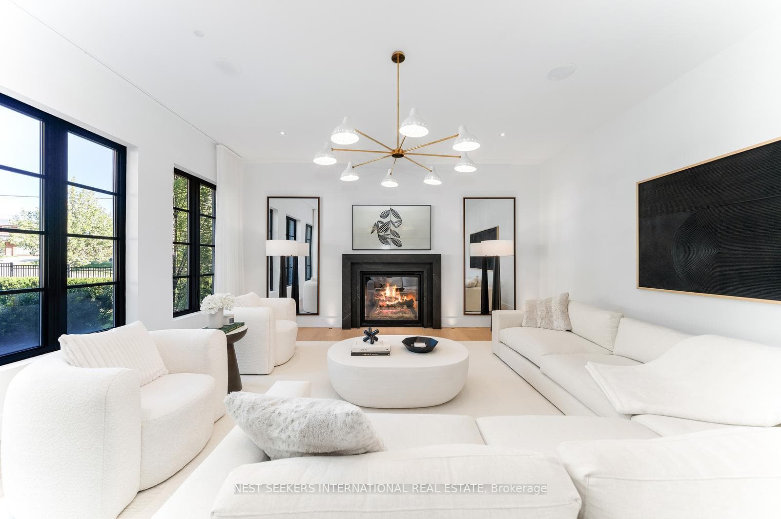 6 Forestave Crescent photo 9