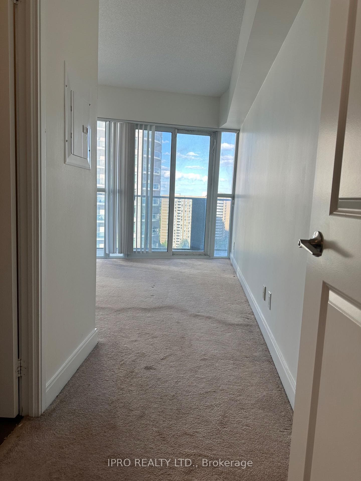 60 Absolute Avenue Unit 1508 photo 13