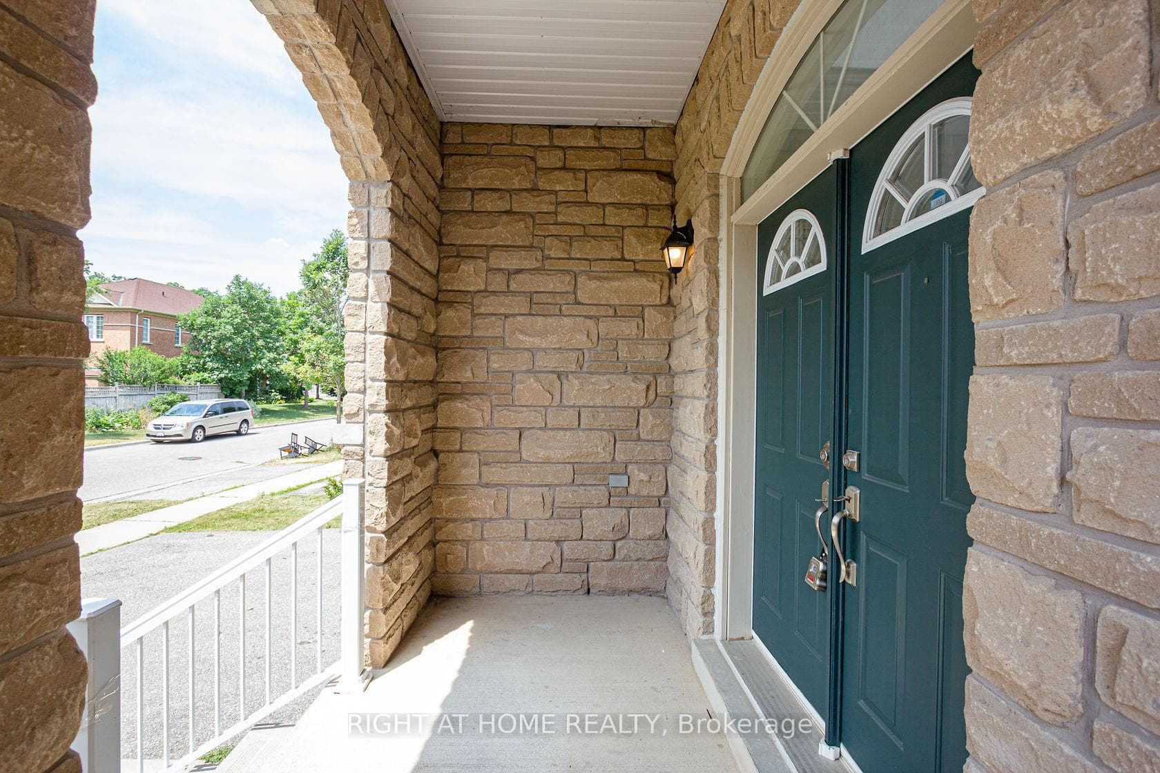 5147 Ancient Stone Avenue photo 2