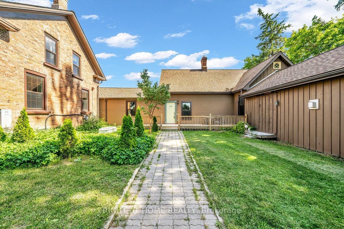1320 King Street photo 5