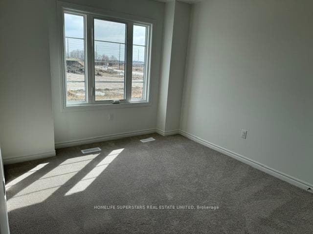 20 Reigate Avenue photo 12