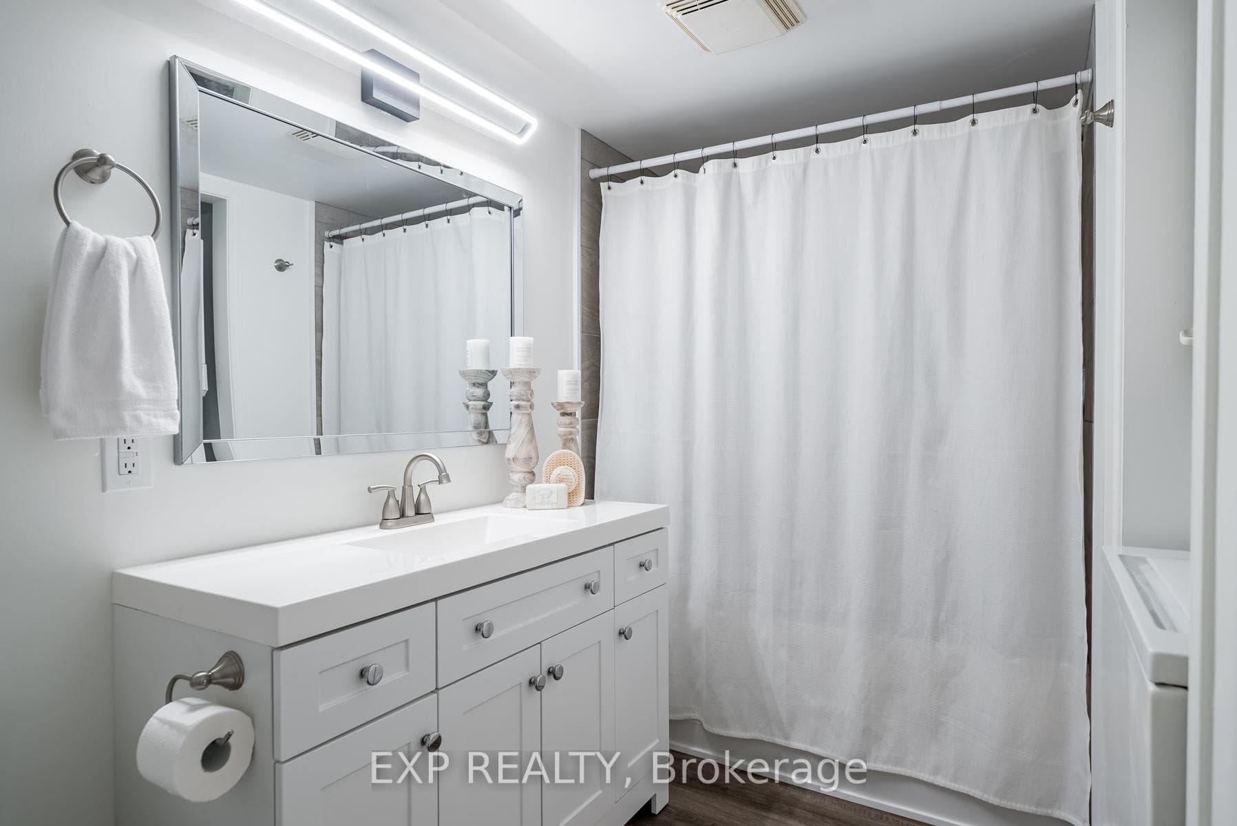 8854 Slater Street photo 28