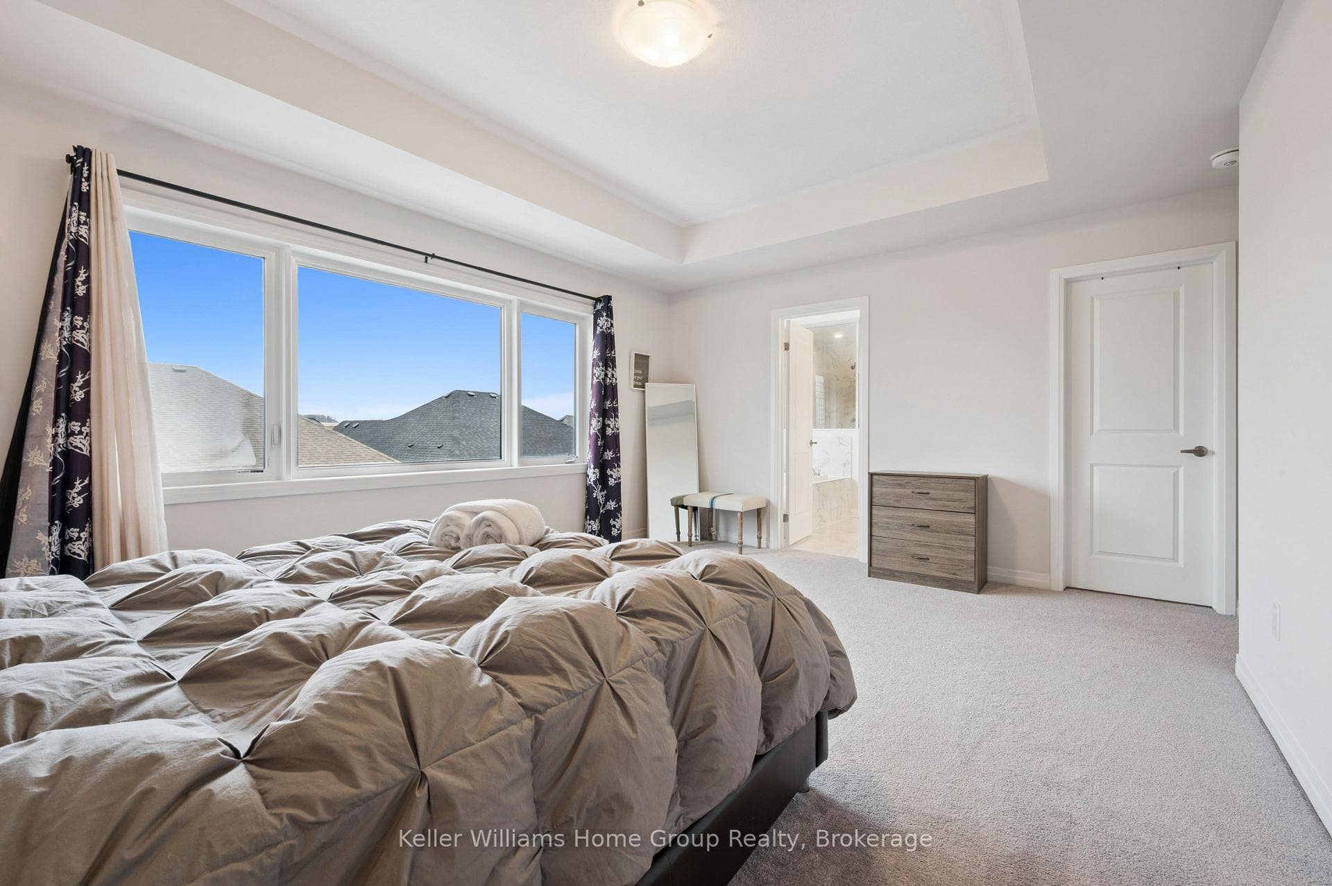445 Robert Woolner Street photo 32