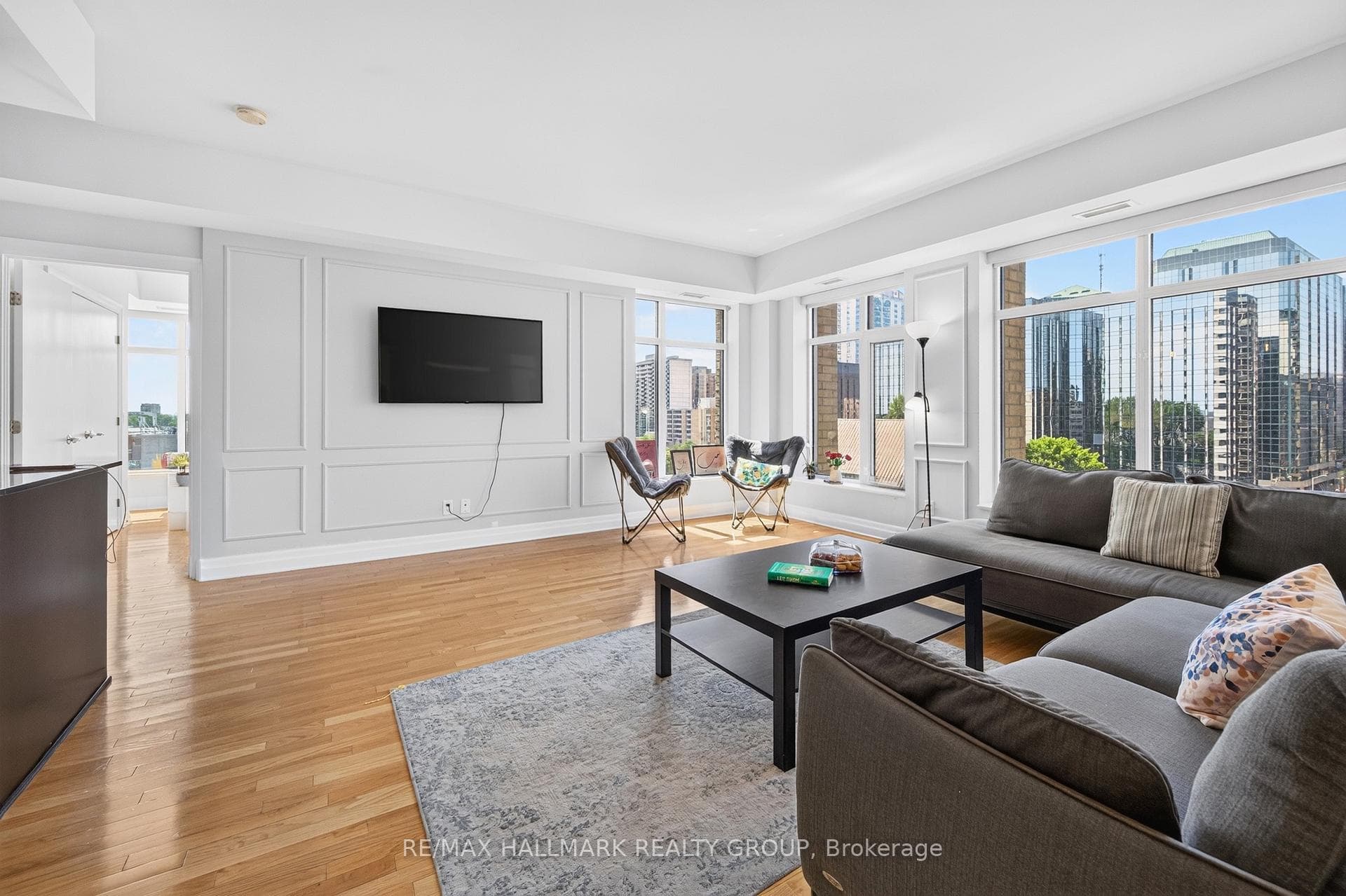 245 Kent Street Unit 909 photo 9