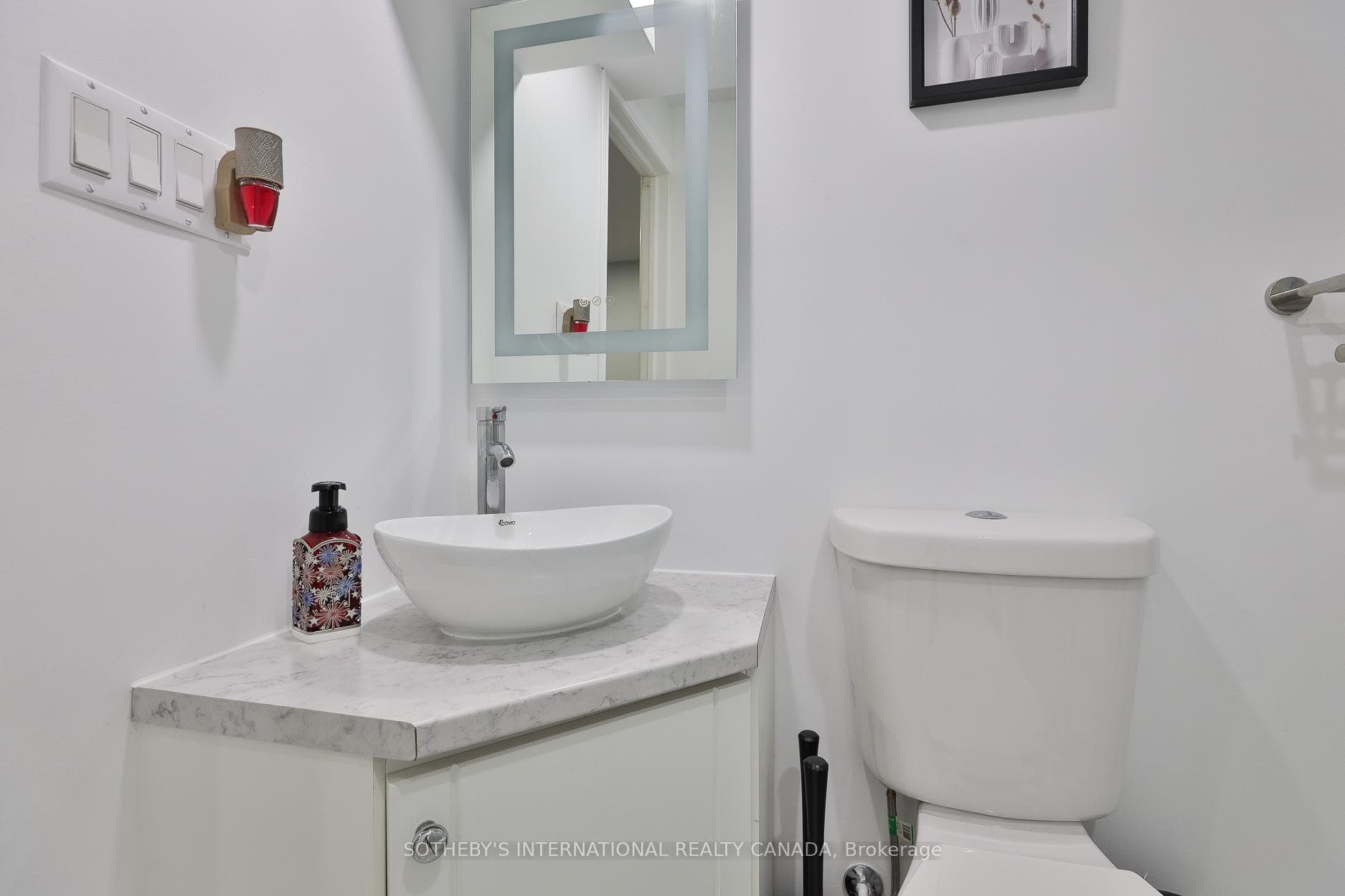 83 Norland Circle photo 48