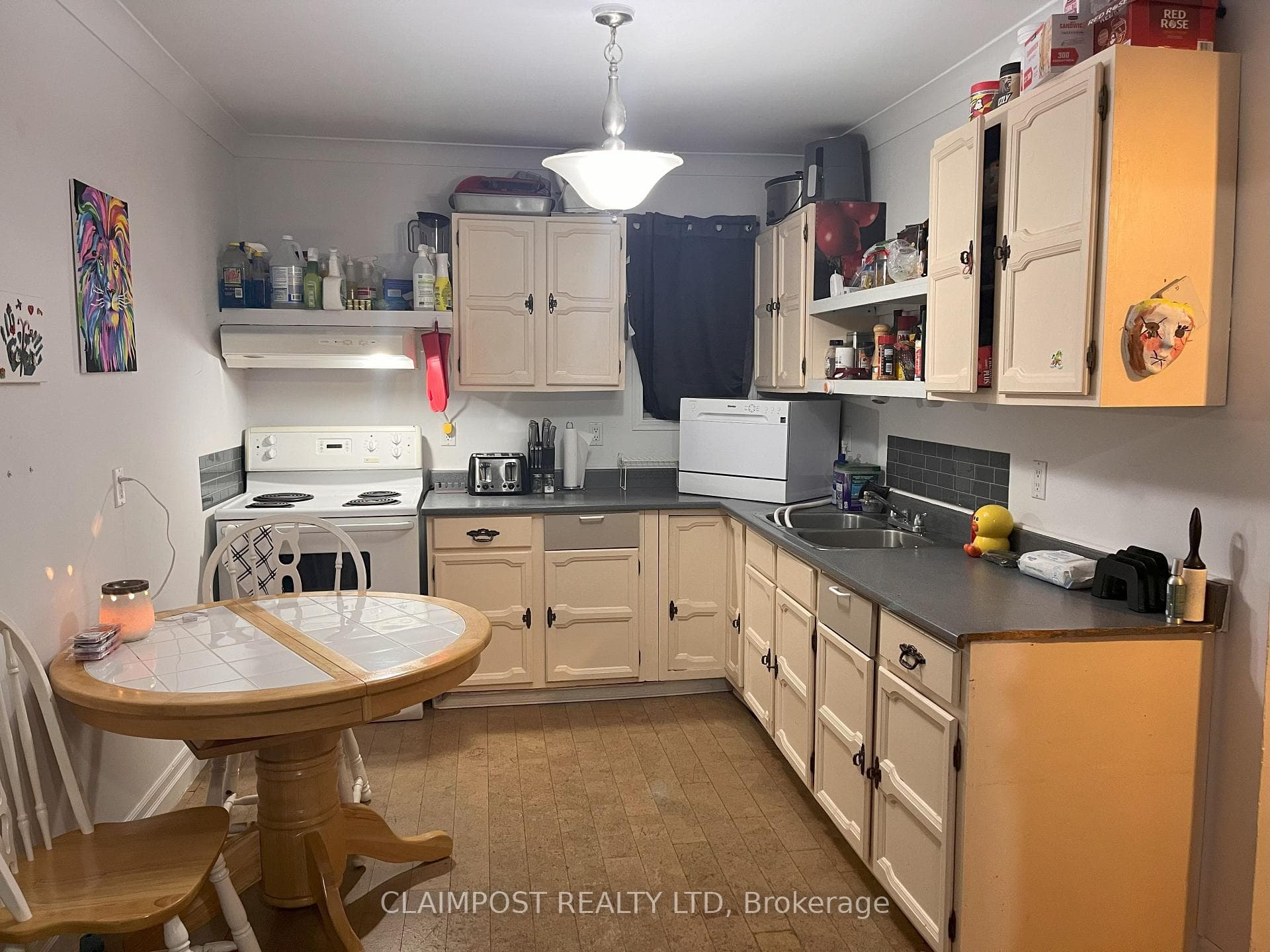 36 Borden Avenue photo 6