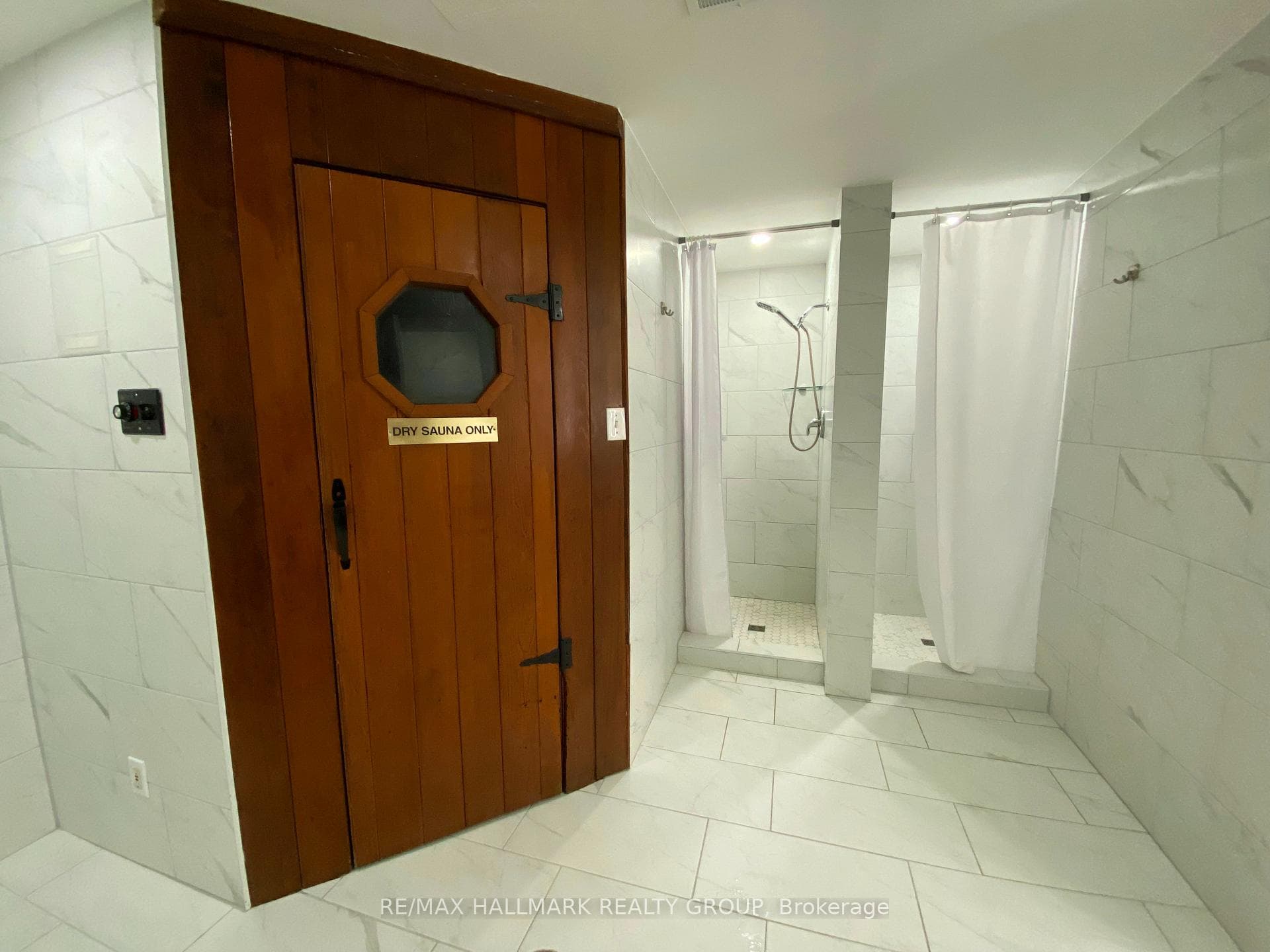 Pool change room & sauna