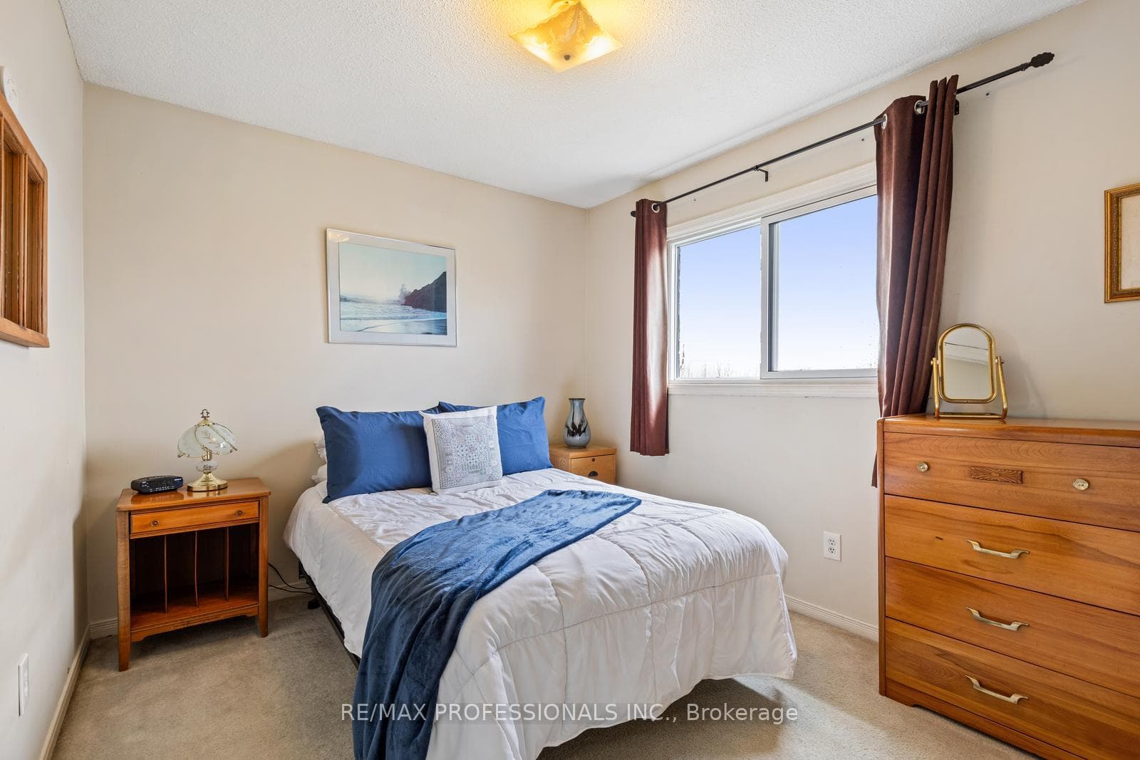 162 Ecclestone Drive photo 9