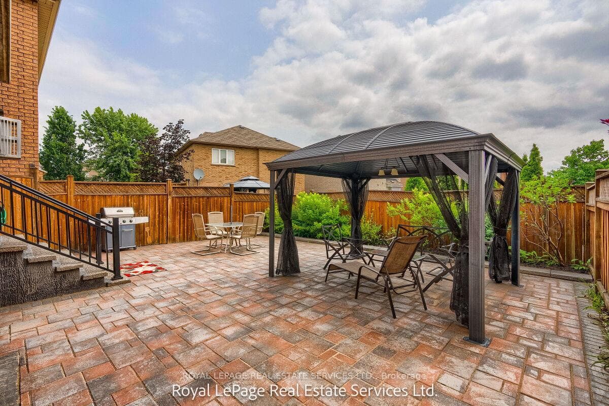 5543 Doctor Peddle Crescent photo 40