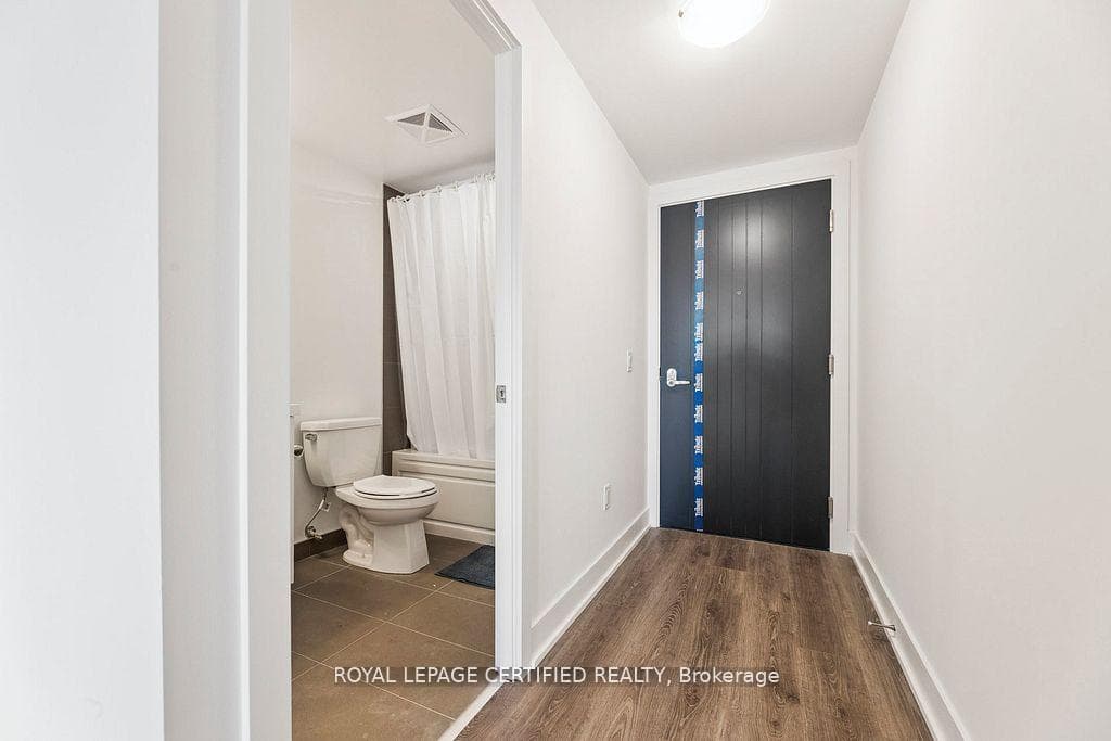 2545 Simcoe Street Unit 1615 photo 6