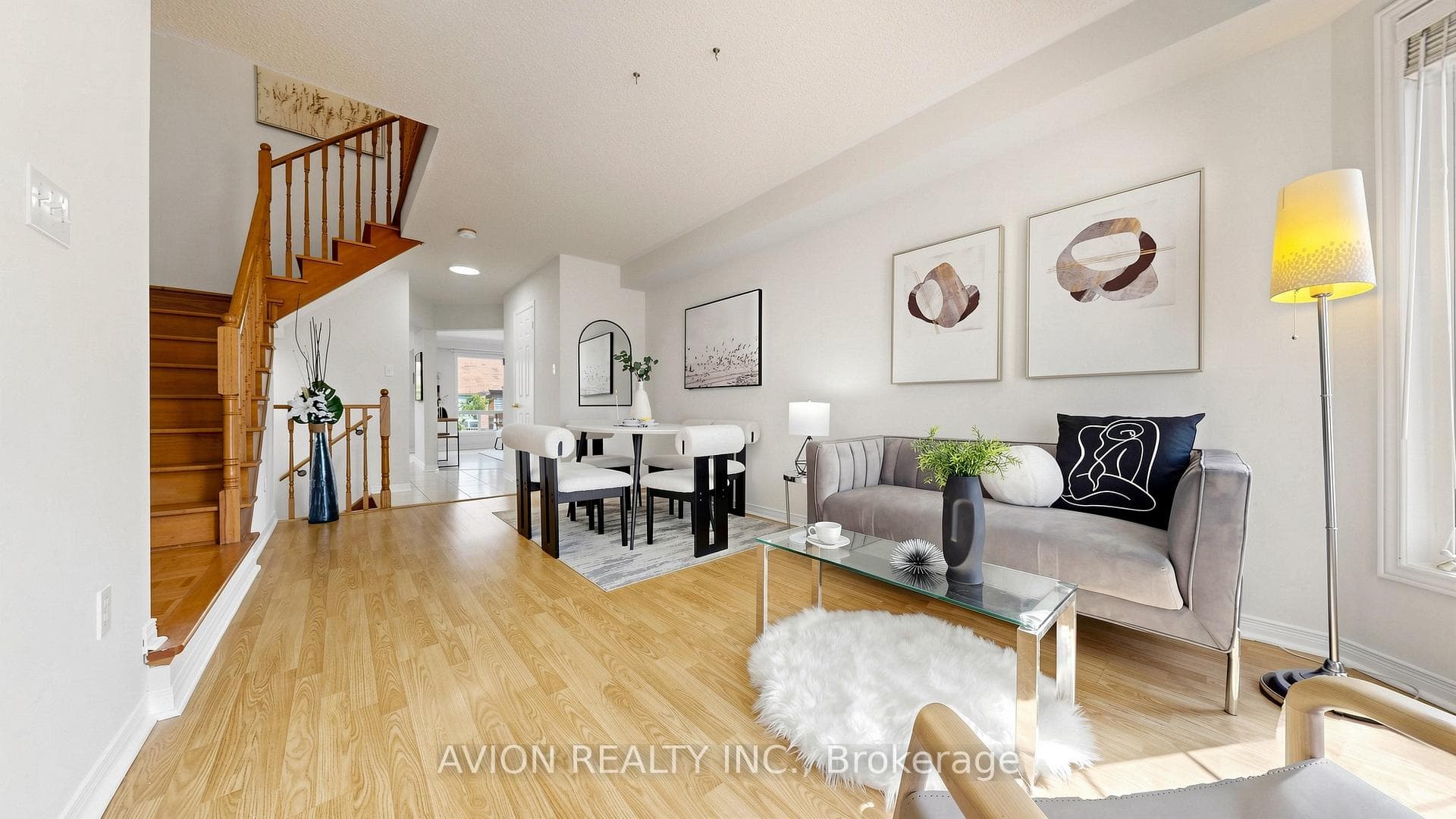 12 Rideau Drive photo 3