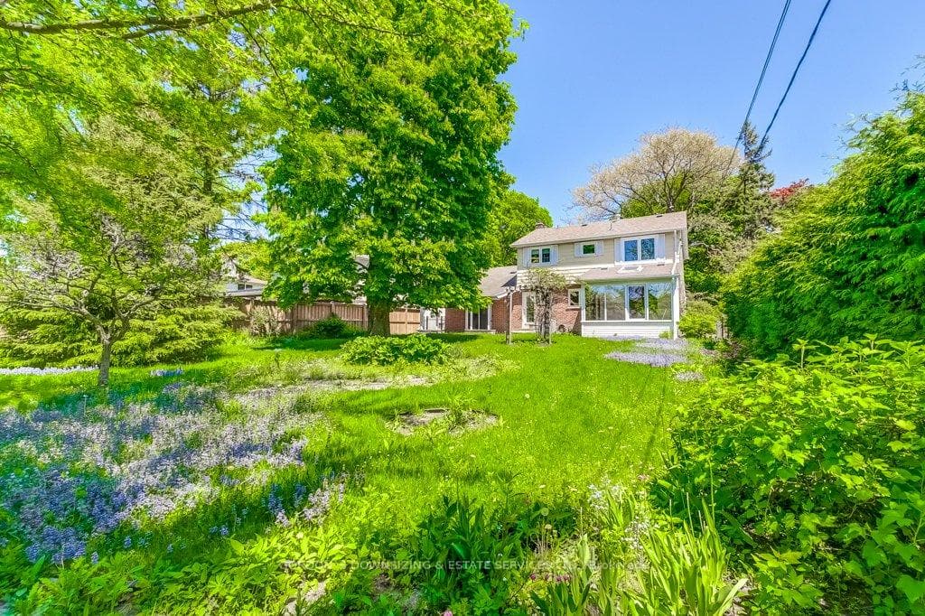 71 Walkerton Drive photo 37
