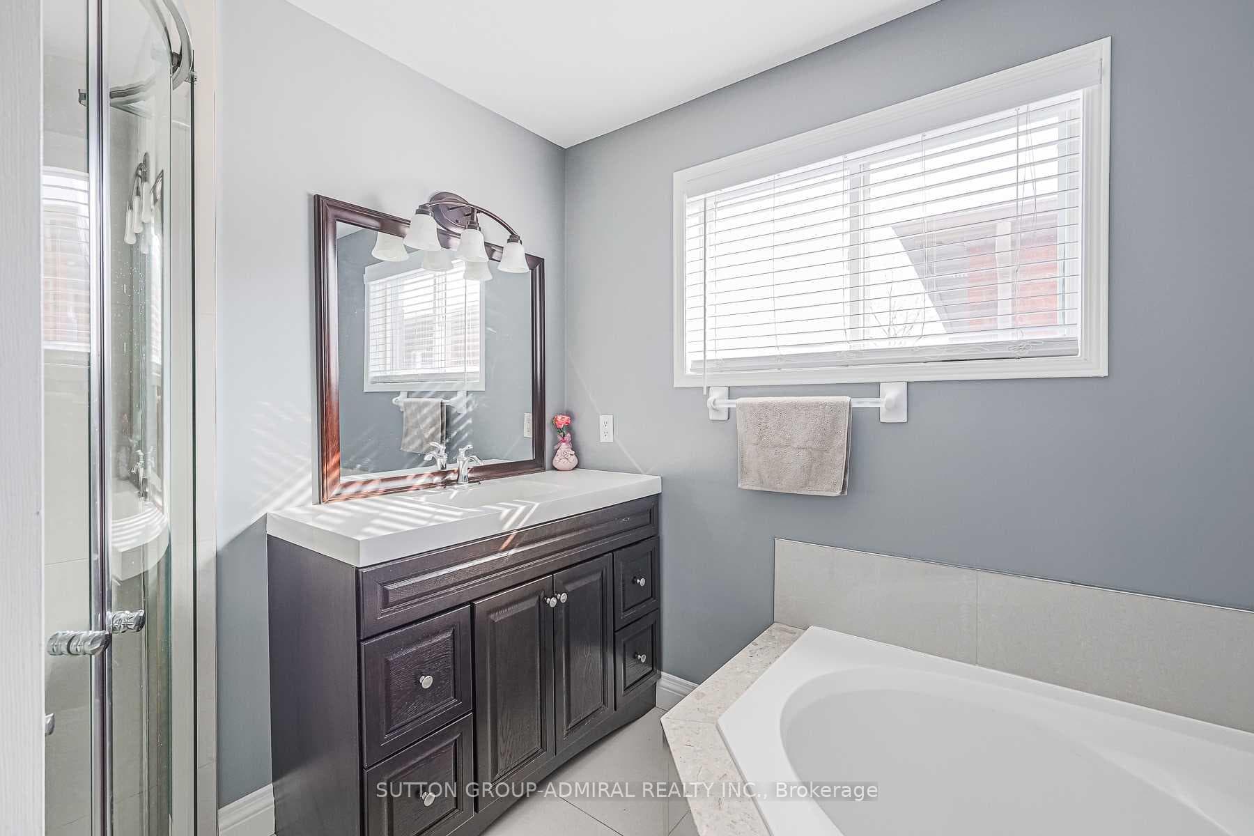 242 Mapleton Avenue photo 20