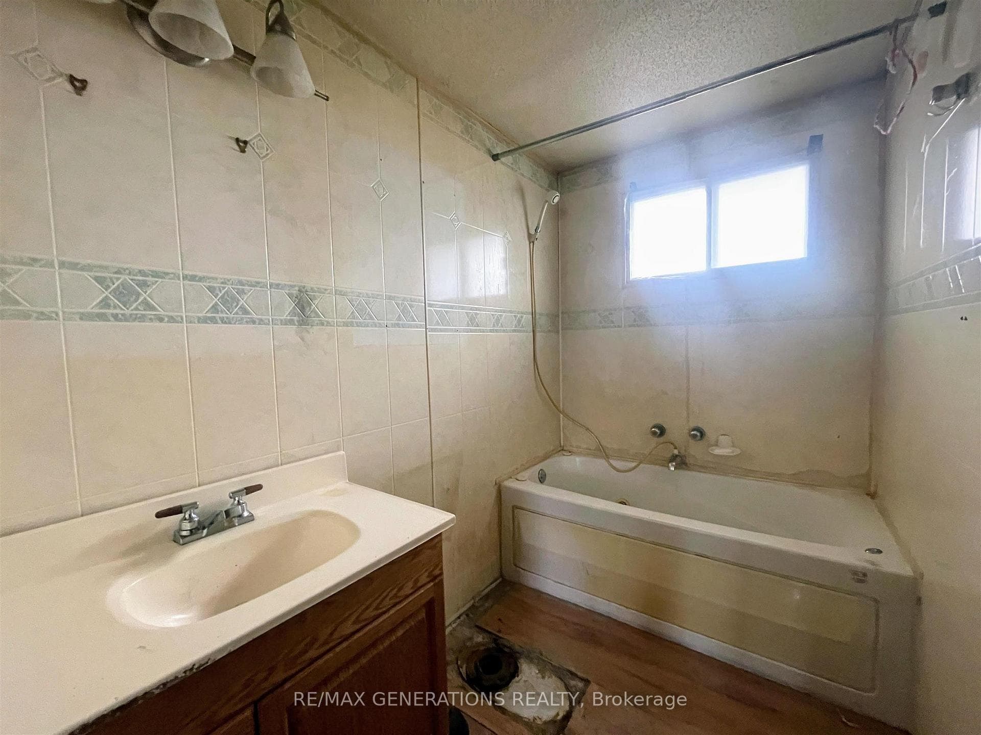 16 Robin Avenue photo 20