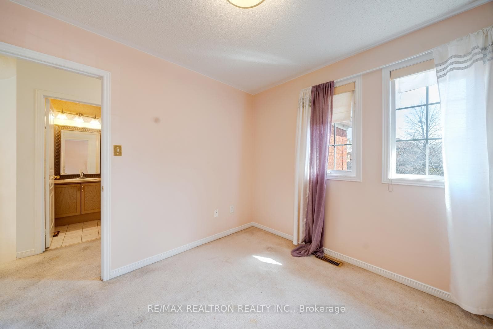 60 Harmony Road photo 37