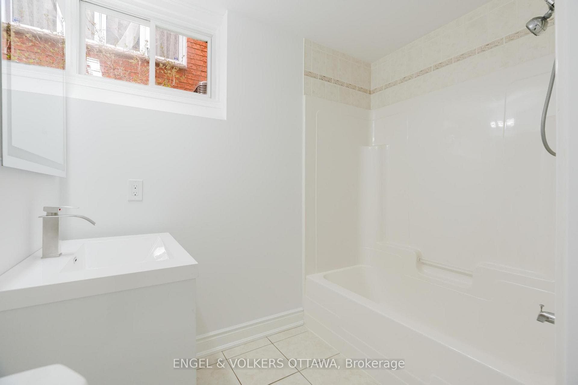 1649 Rosebella Avenue Unit B photo 21