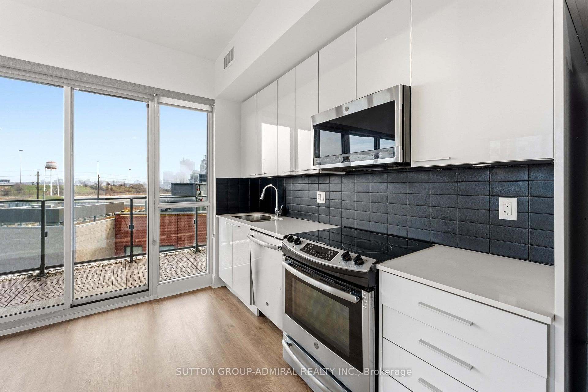 10 Park Lawn Road Unit 625 photo 12