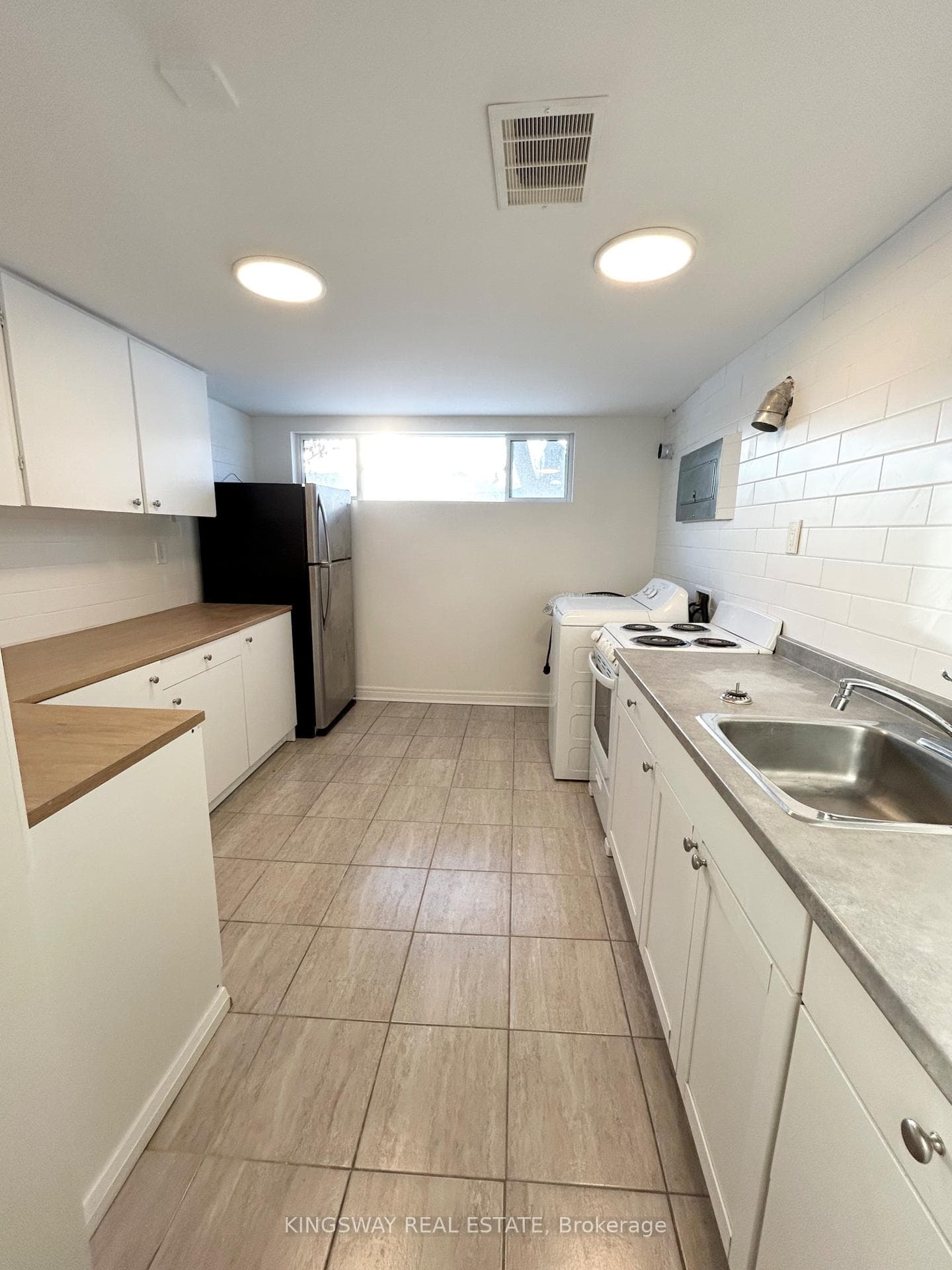 9 Koos Road photo 13