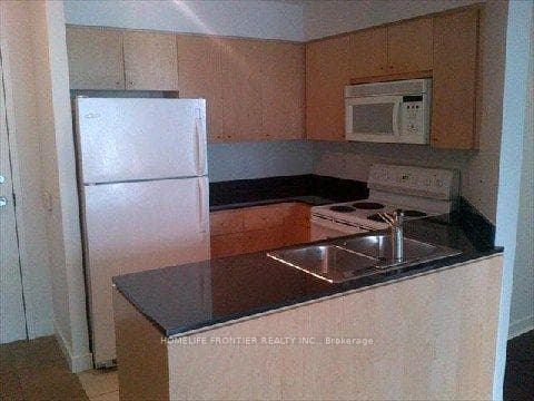 373 Front Street Unit 708 photo 2