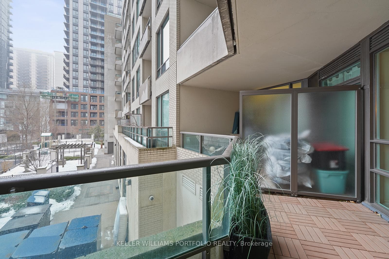 88 Broadway Avenue Unit 201 photo 23
