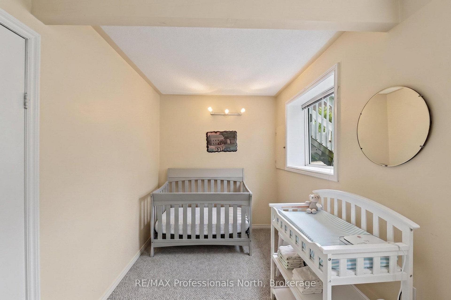 1034 Ablett Court photo 20