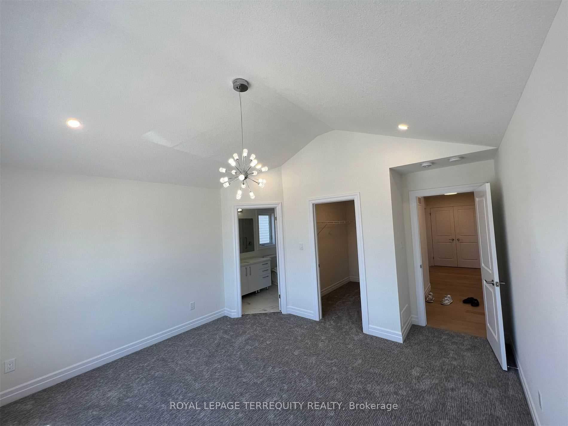 2944 Biddulph Street Unit Main photo 3