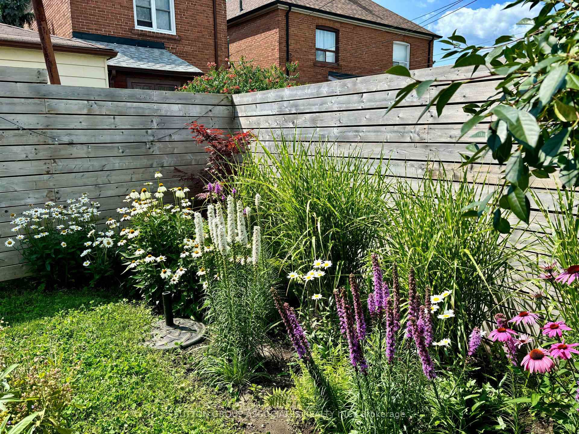 324 Glenholme Avenue photo 37
