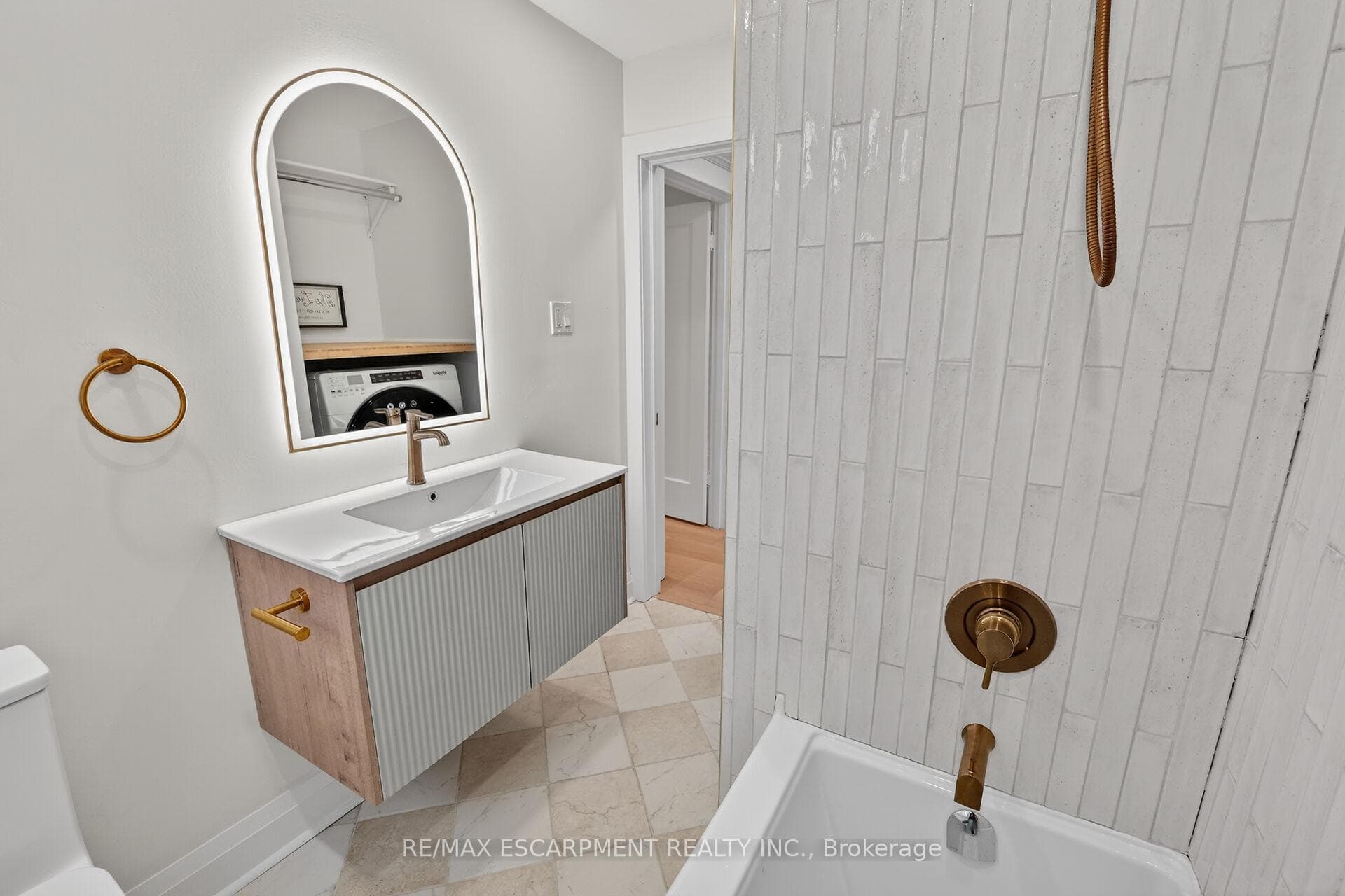 101 Houghton Avenue photo 25