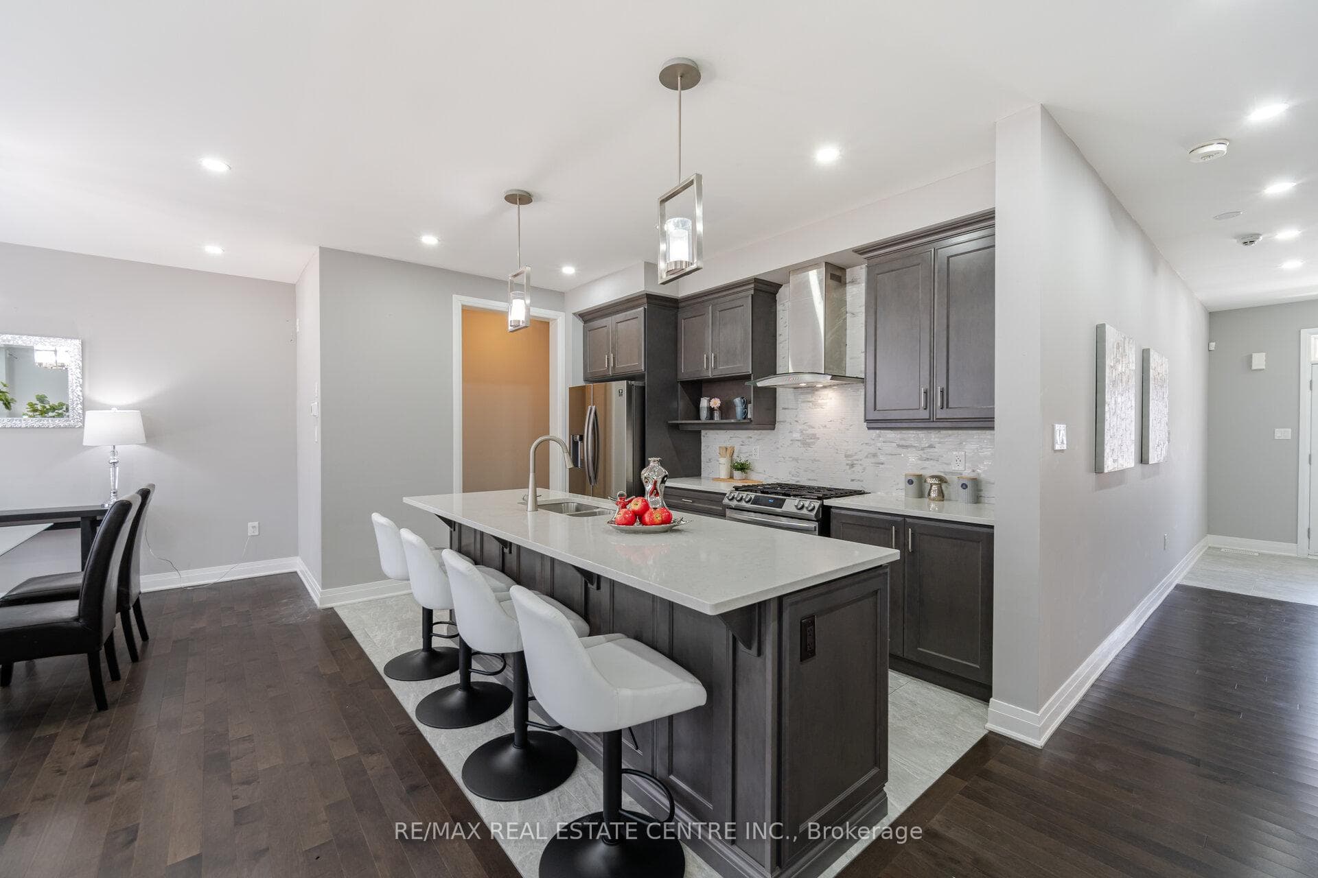 550 Kennedy Circle photo 1