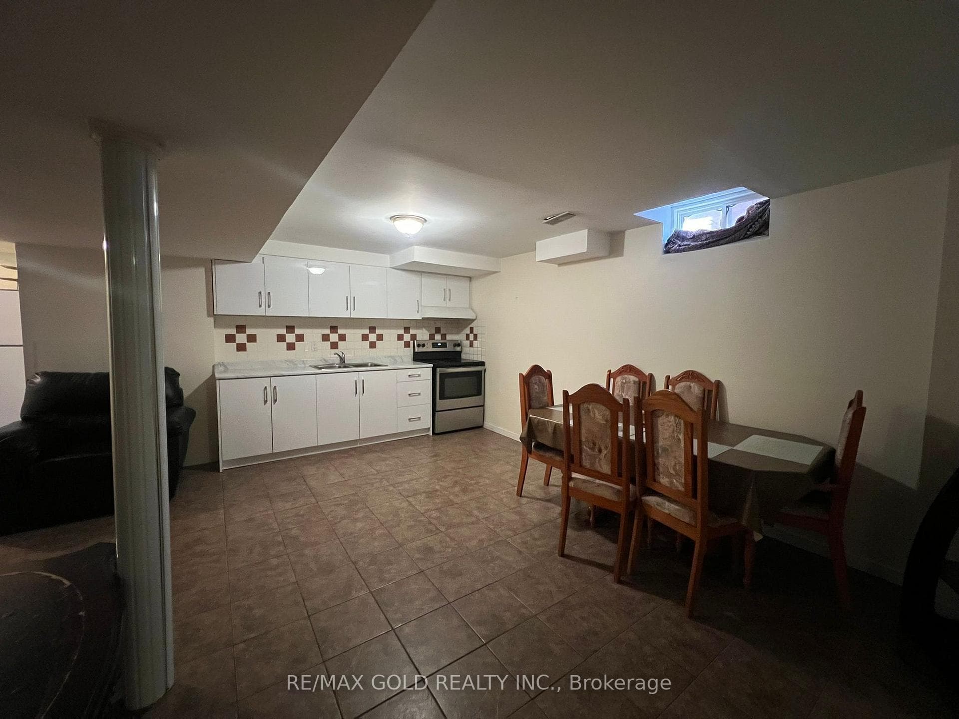 3407 Crimson King Circle Unit Bsmt photo 2