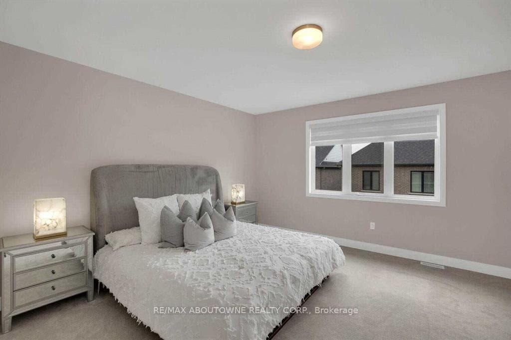 1503 Varelas Passage N/A photo 11