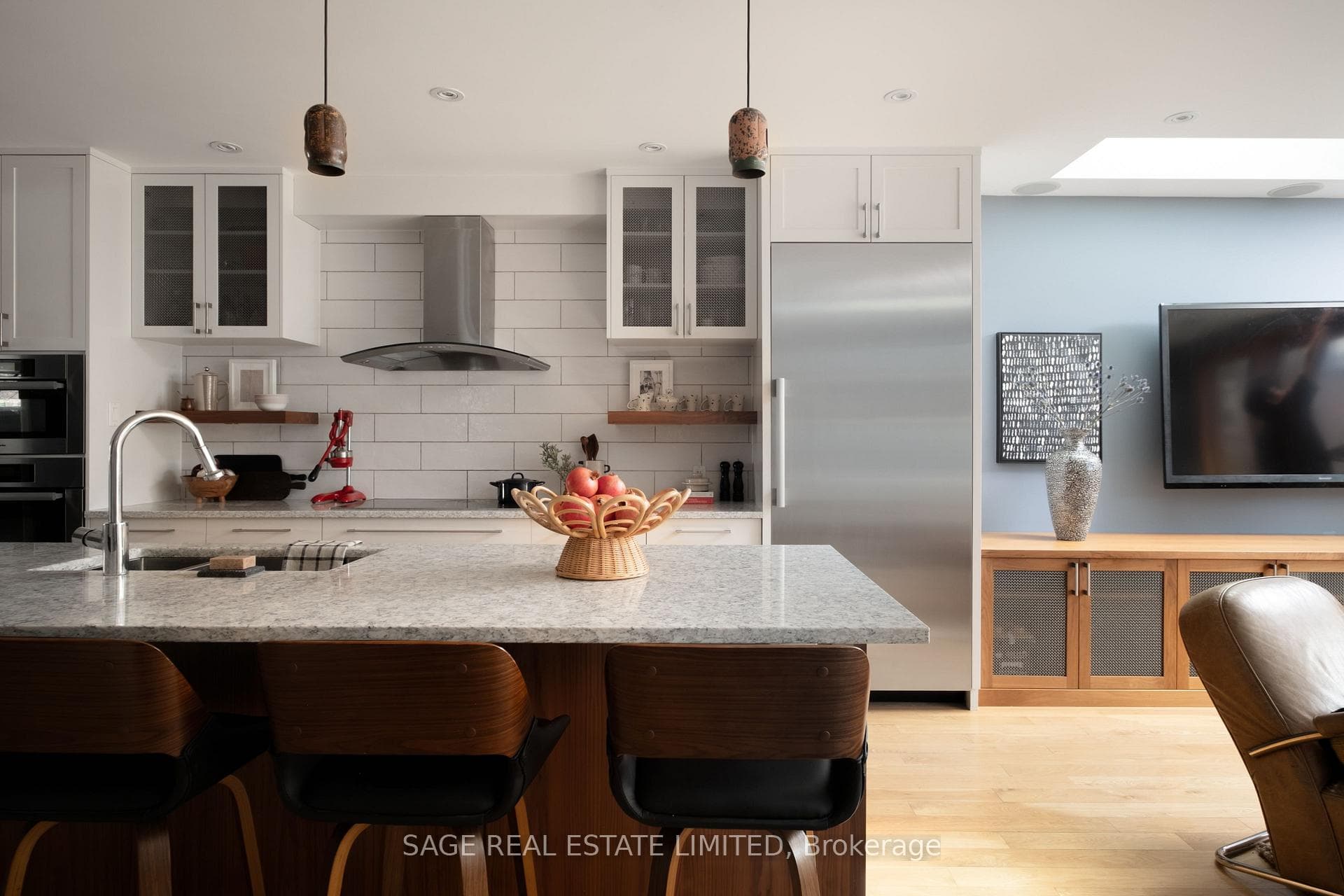 127 Browning Avenue photo 5
