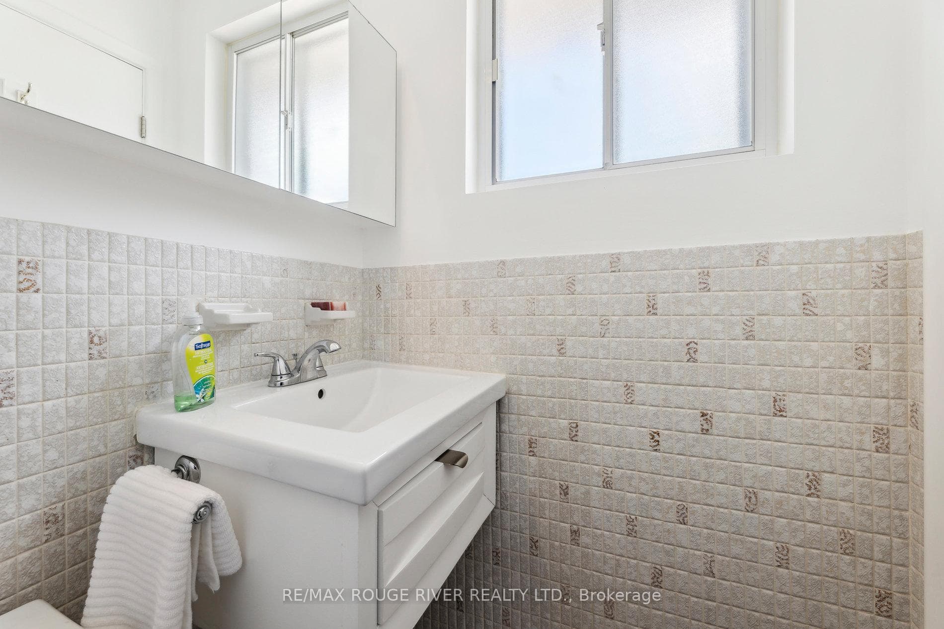851 Zator Avenue photo 16