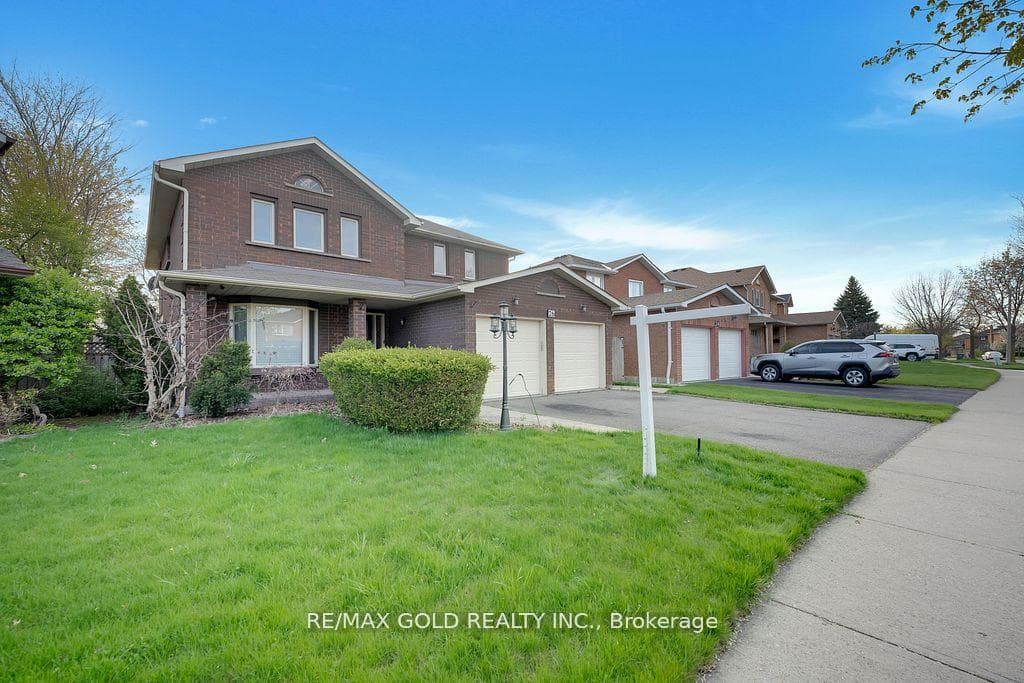 26 Dundalk Crescent photo 4