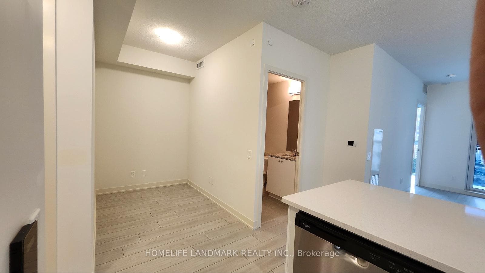 4955 YONGE Street Unit 809 photo 8