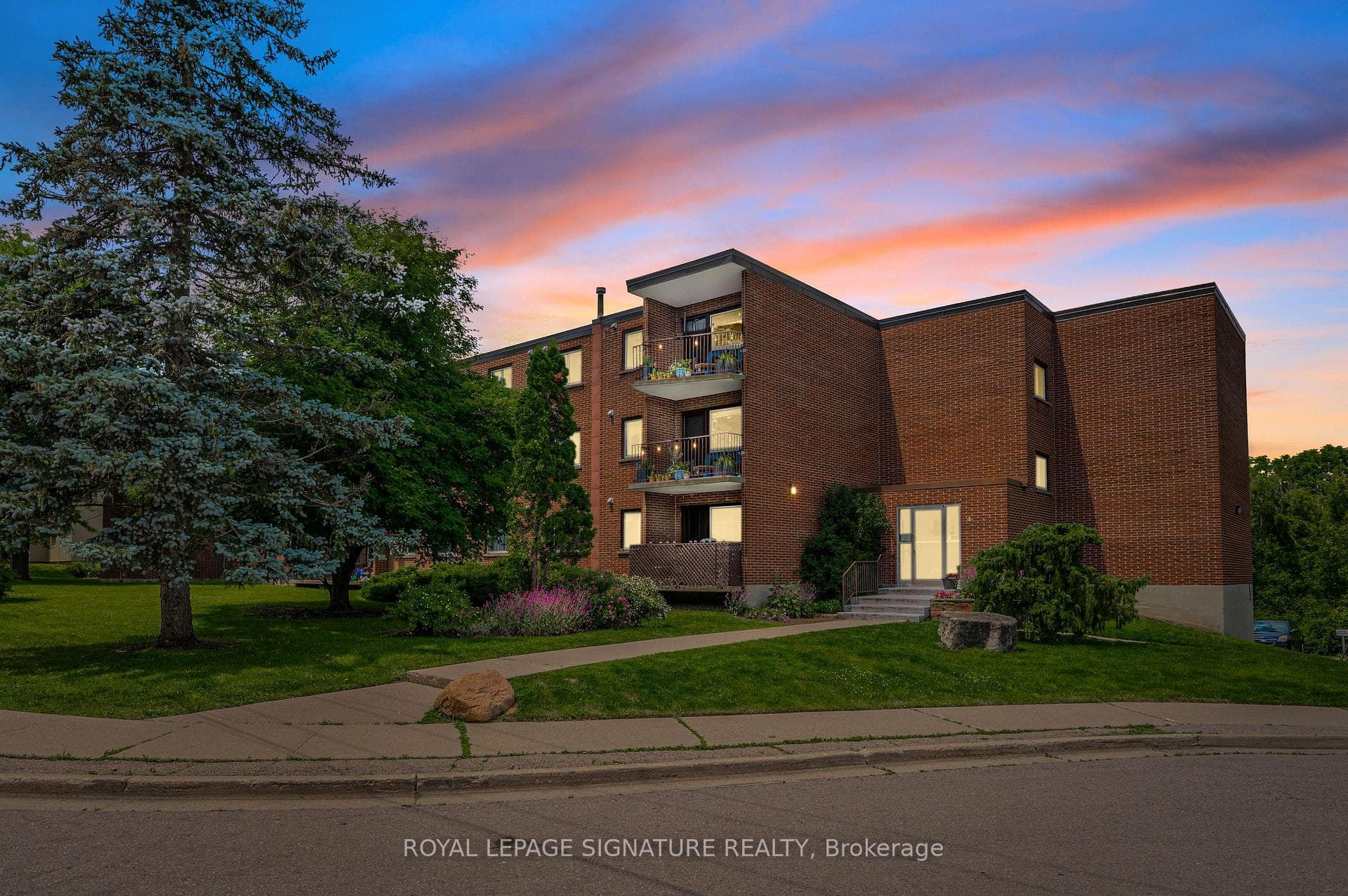 4 Avalon Place Unit 206 photo 1