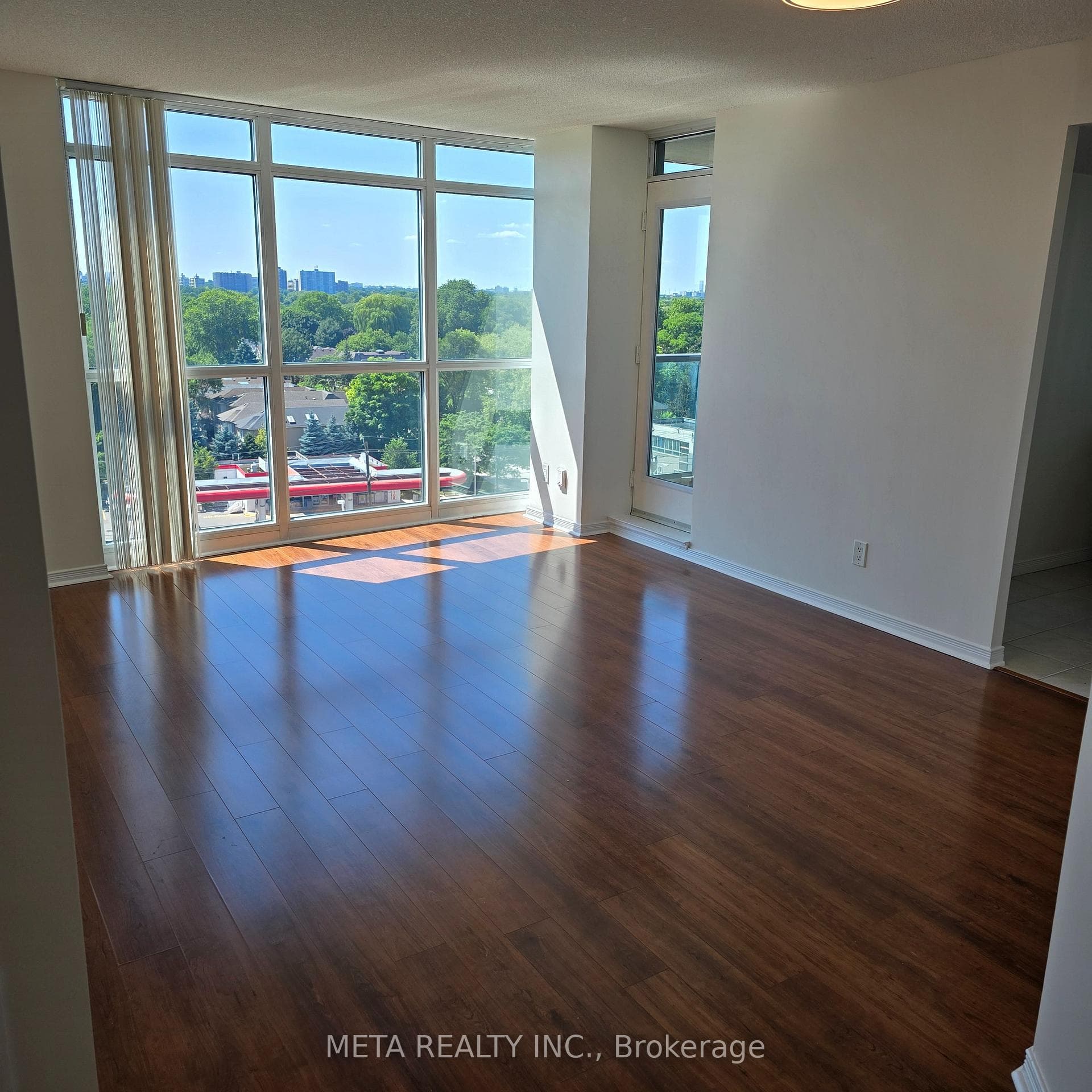 28 Harrison Garden Boulevard Unit 1008 photo 29