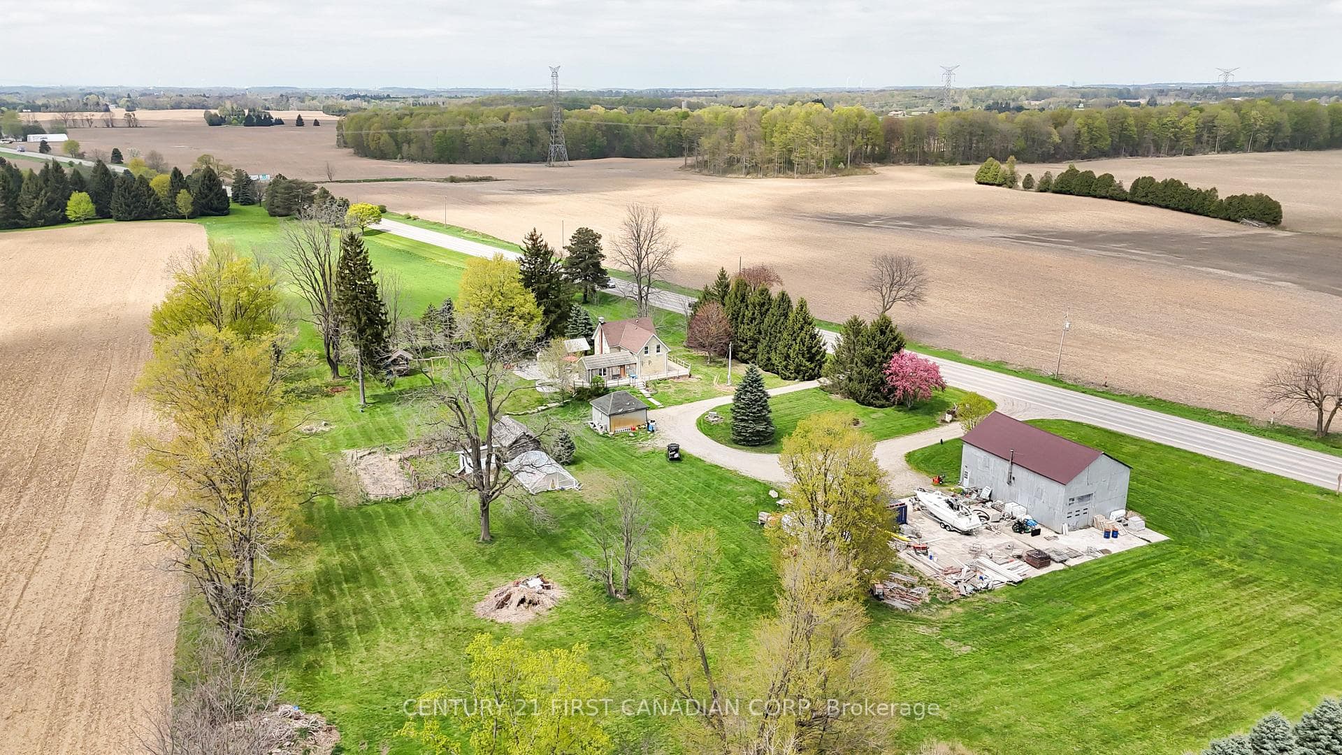 23895 Adelaide Road photo 45