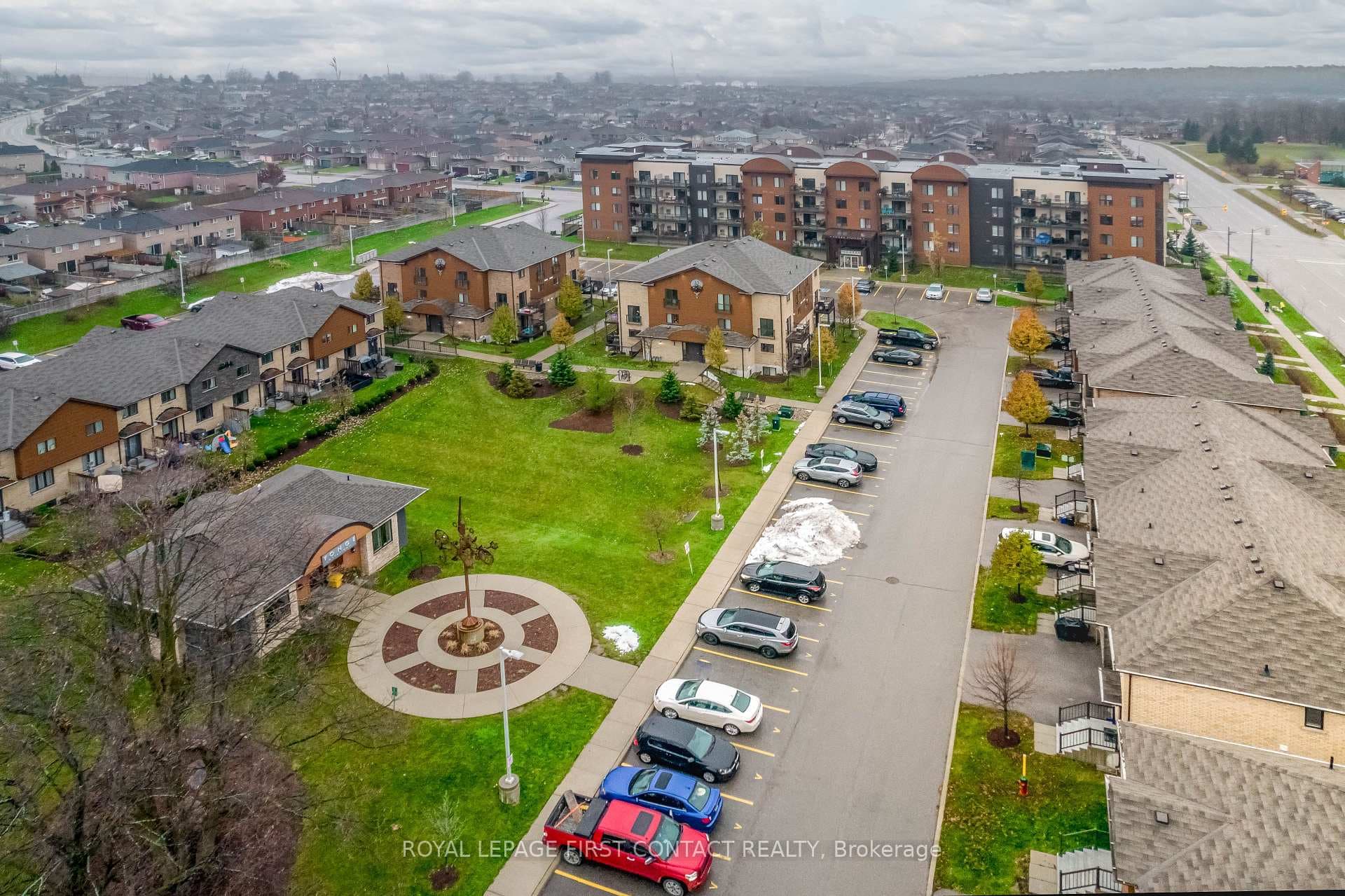 720 YONGE Street Unit 311 photo 14