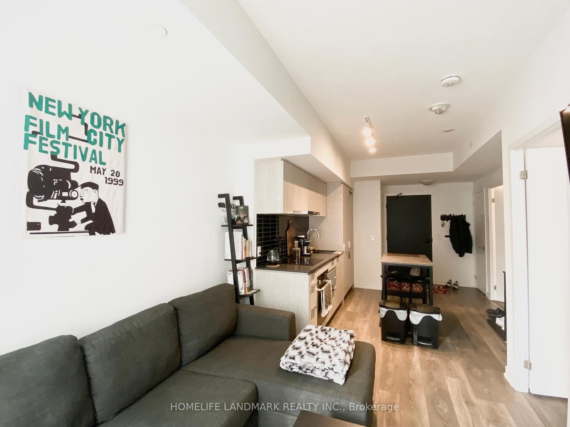 60 Shuter Street Unit 205 photo 3